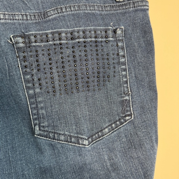 Jones New York Women's Lexington Straight Missy Jeans Medium Wash 12 Short - Picture 5 of 16